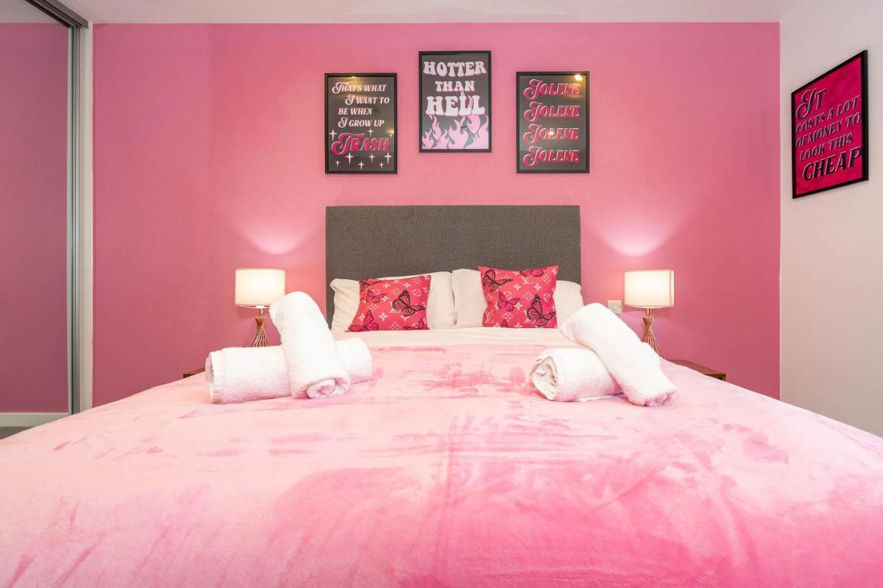 Maevela Apartments ☆ Pink Luxury Apartment With Balcony - Birmingham City Centre - 5 Min Walk From Bullring, Cube, Mailbox, New Street Station - Free Netflix & Wifi エクステリア 写真